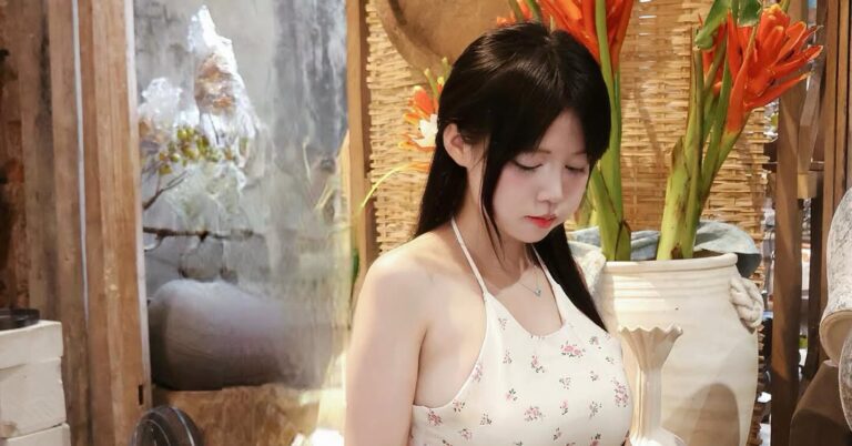 Minh Phương xuất hiện với vẻ ngoài trẻ trung trong bối cảnh đời thường