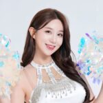 h0_barbie xuất hiện trong trang phục cheerleader với phong thái tự tin