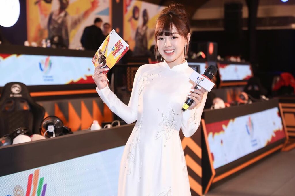Thảo Trang trong hình ảnh đời thường sau khi rời esports