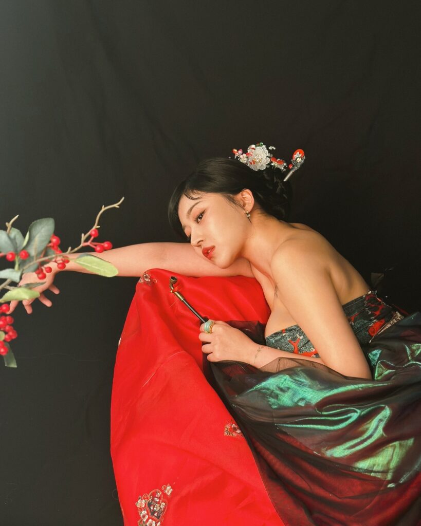 Hình ảnh đời thường của Noh Seulbi trong chuyến đi Thái Lan