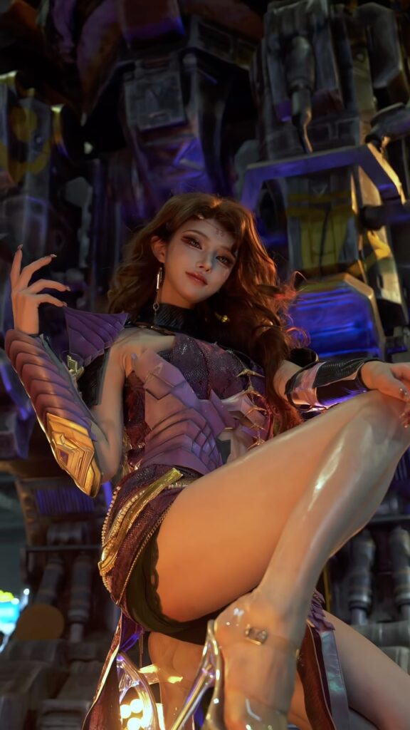 eighteen18mo thay đổi biểu cảm trong một bộ ảnh cosplay