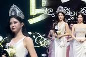 Diệp Lâm Anh phối bikini ánh vàng với quần shorts và mũ cao bồi