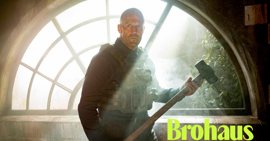 Chân dung Jason Statham với vẻ ngoài mạnh mẽ