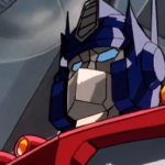 Optimus Prime trong tư thế chiến đấu với Megatron