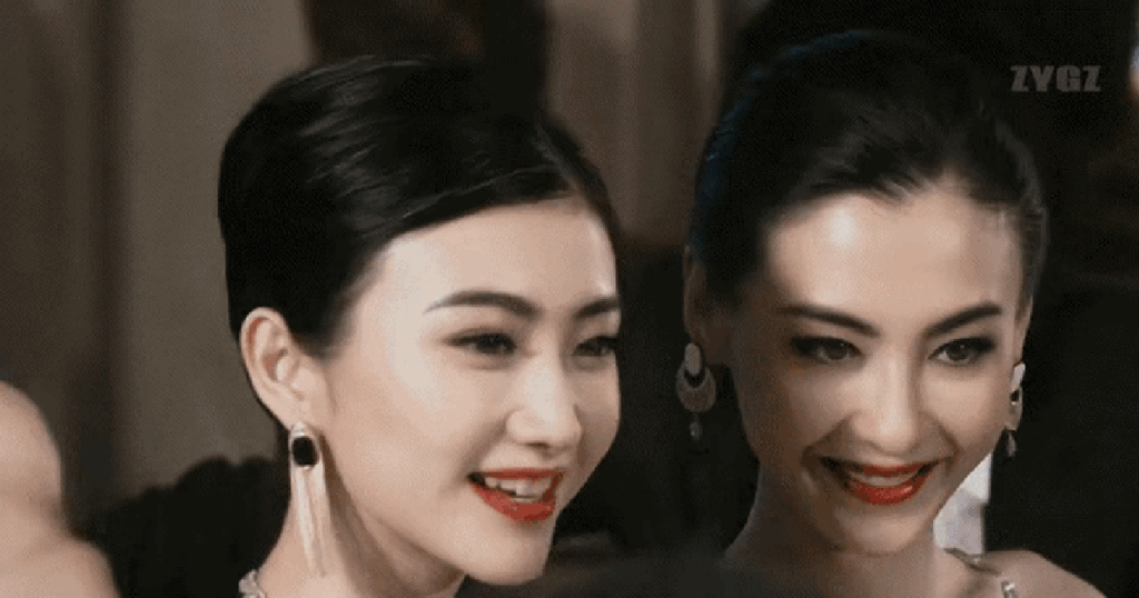 Cảnh Điềm trong hình ảnh quảng cáo thời trẻ được chia sẻ lại