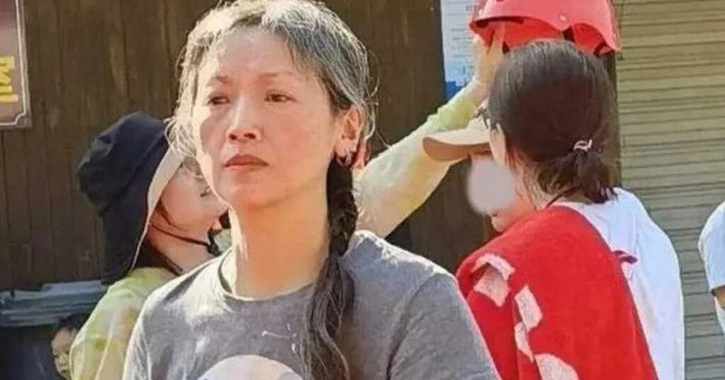 Ngô Thanh Liên xuất hiện giản dị với mái tóc bạc sau nhiều năm rời showbiz