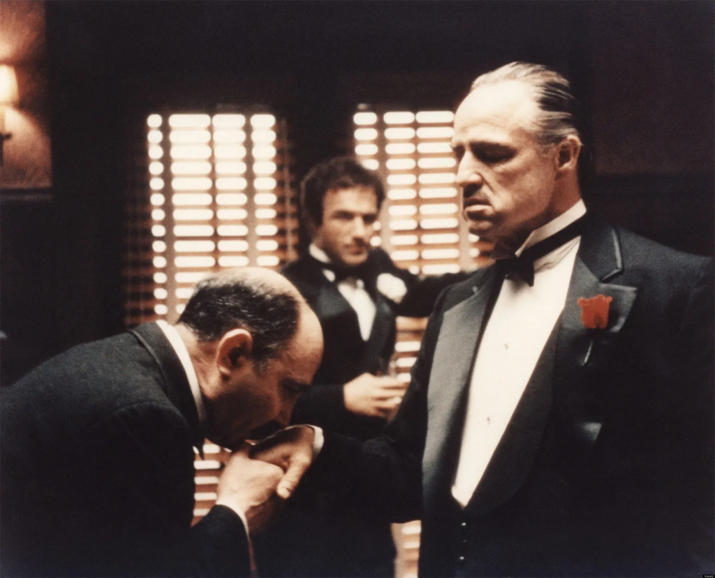 Sonny Corleone trong một phân cảnh của Bố Già