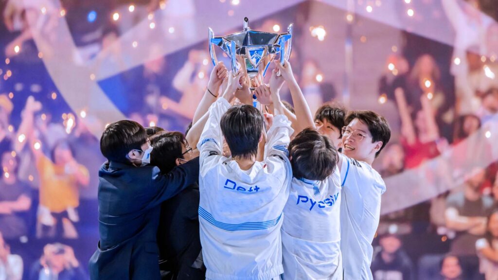 Đội tuyển esports đối mặt với bài toán tìm kiếm nhà tài trợ