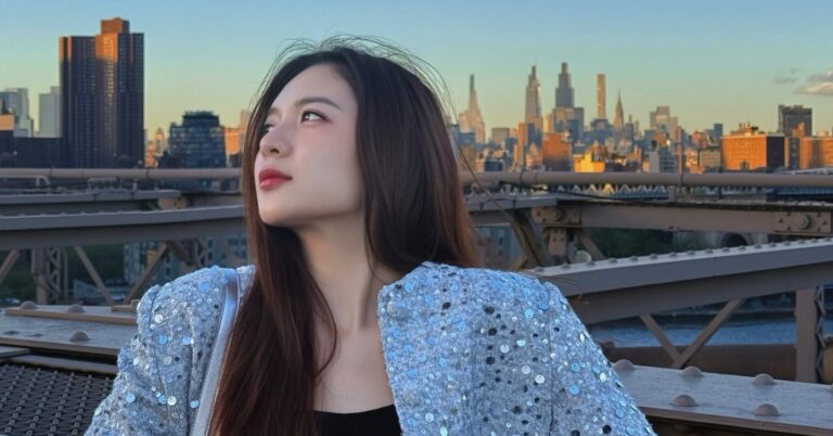 MC Phương Thảo trong một khoảnh khắc đời thường được người hâm mộ chú ý