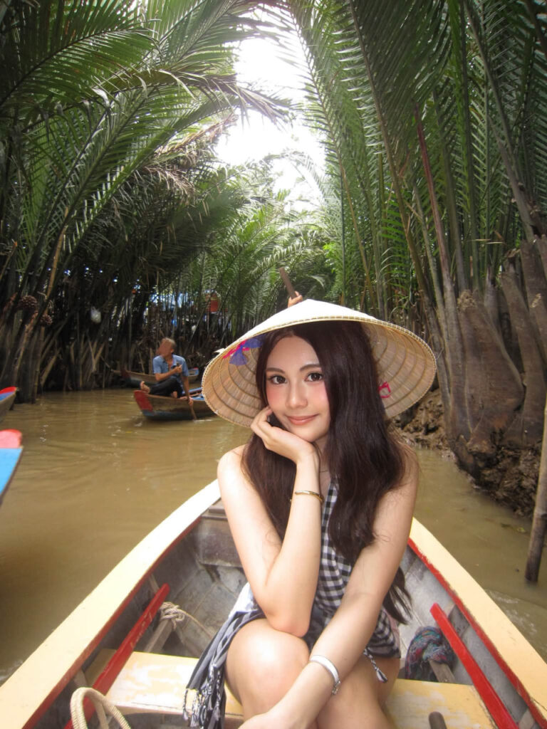Hạt Dẻ thể hiện thần thái trưởng thành và sắc sảo hơn