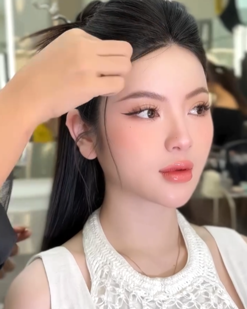 Chu Thanh Huyền trong hình ảnh đời thường được đăng trên mạng xã hội