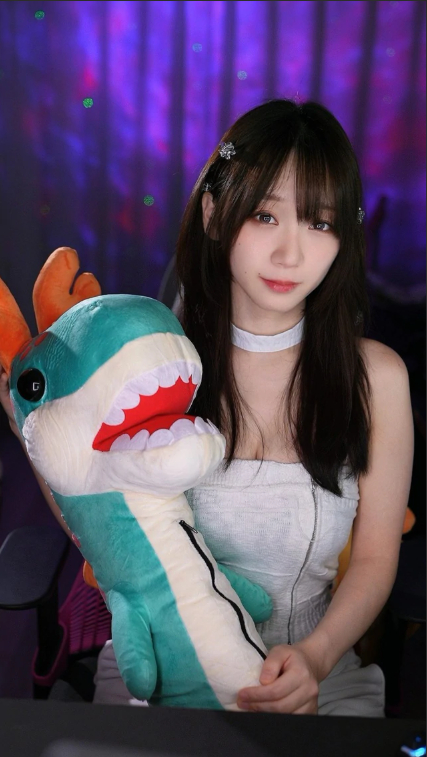 Hình ảnh đời thường chưa chỉnh sửa của Iori Moe