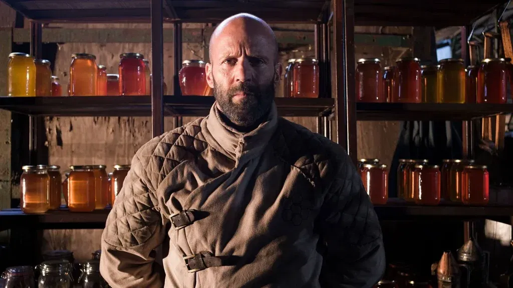 Jason Statham thể hiện vẻ điềm tĩnh trong một cảnh phim hành động