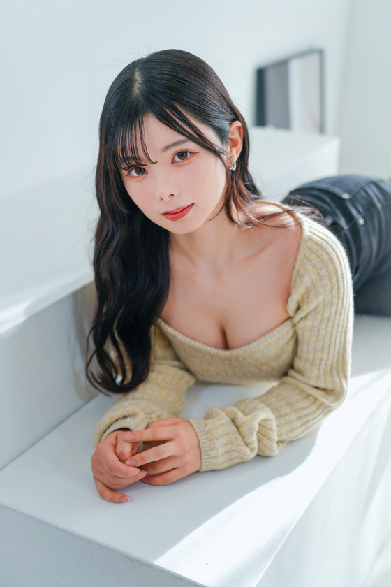 Bức ảnh giới thiệu vẻ ngoài trẻ trung của Aoi Furuhama