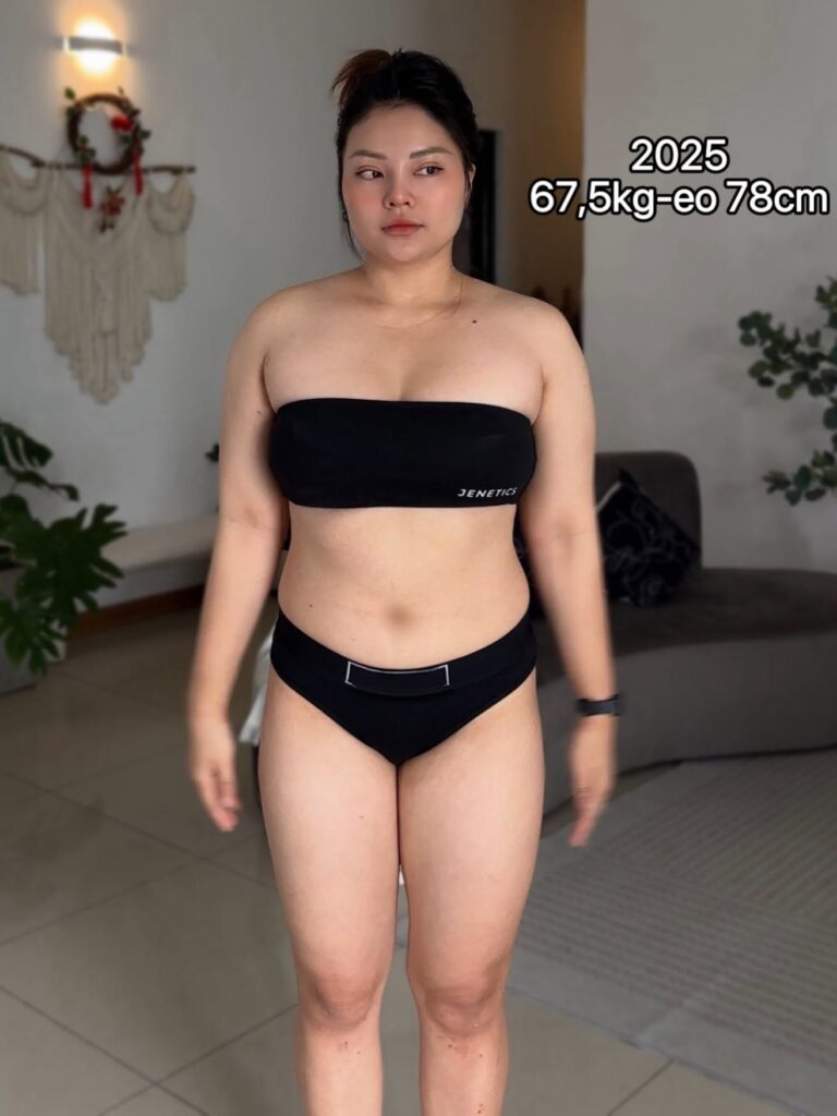 Cô gái tự tin diện bikini trong chuyến đi biển