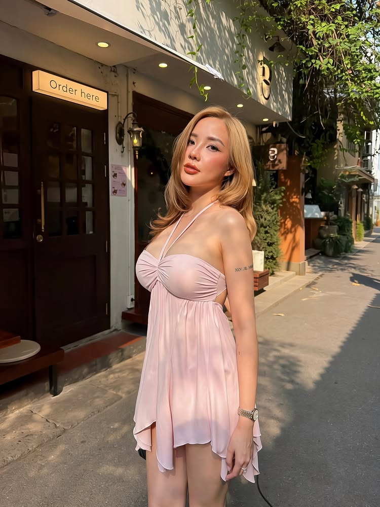 Cận cảnh diện mạo trong trẻo của Võ Phương Linh với mái tóc dài