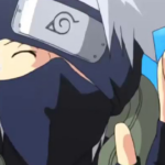 Kakashi Hatake đứng trong khung cảnh làng Lá