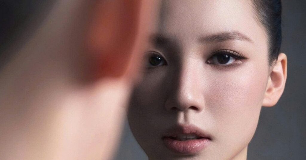 AMEE xuất hiện với diện mạo sắc sảo trong ảnh đại diện mới