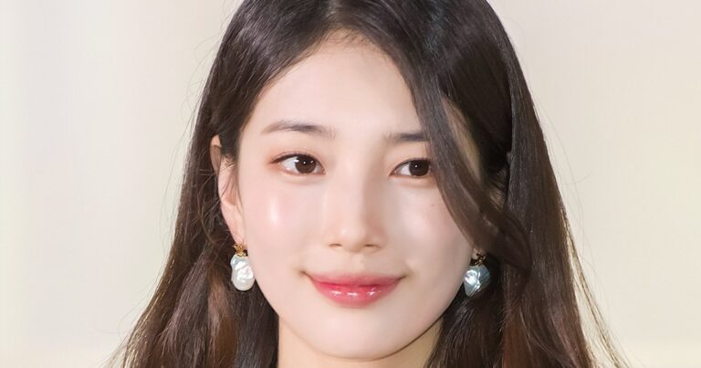 Suzy xuất hiện với gương mặt mộc trong khoảnh khắc đời thường