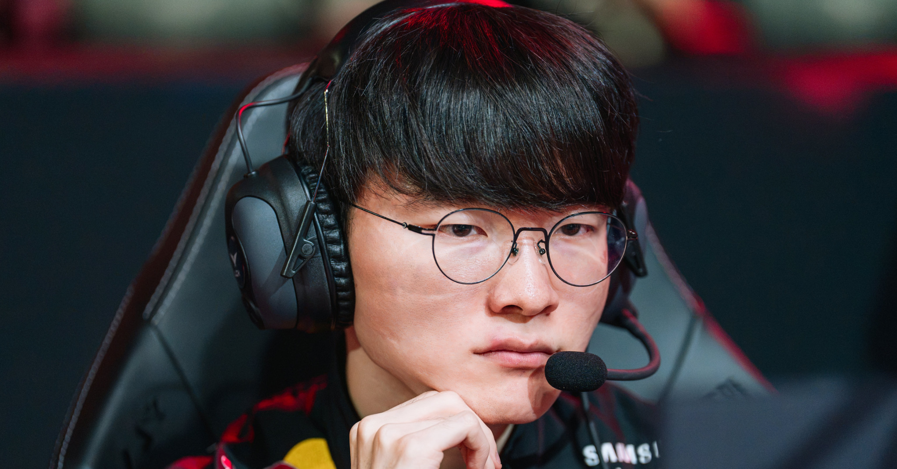 T1 thi đấu trong trận BO5 với DK tại vòng play-off LCK