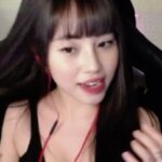 Lai Lai xuất hiện trong hình ảnh thời kỳ hoạt động livestream