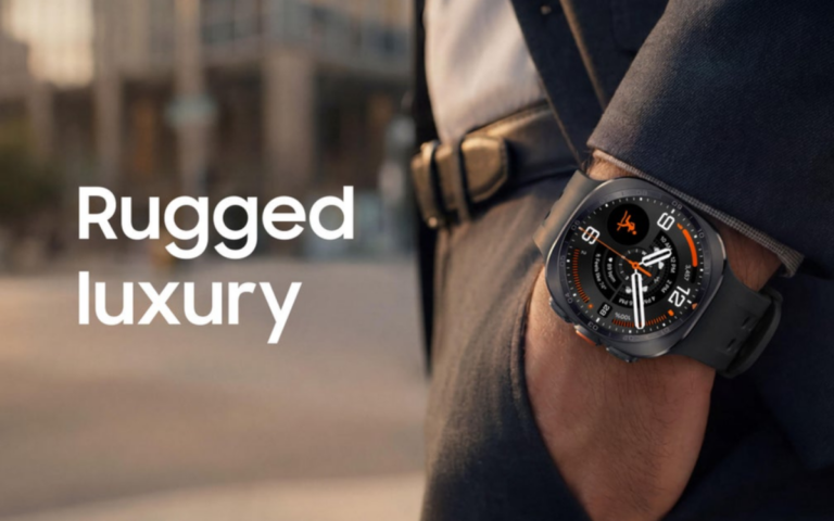 Galaxy Watch Ultra2 hiển thị trên nền tối với thiết kế dành cho hoạt động ngoài trời