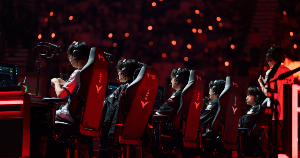 Faker và Doran trong màu áo T1 sau mùa giải LCK 2026