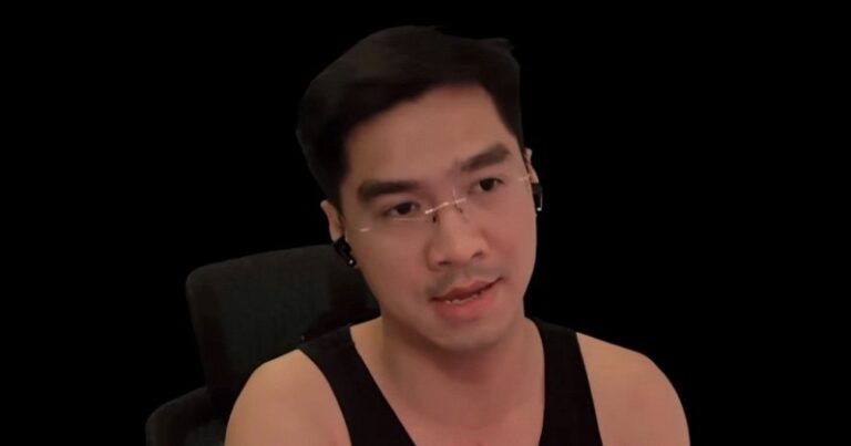 PewPew chia sẻ quan điểm trong một buổi livestream
