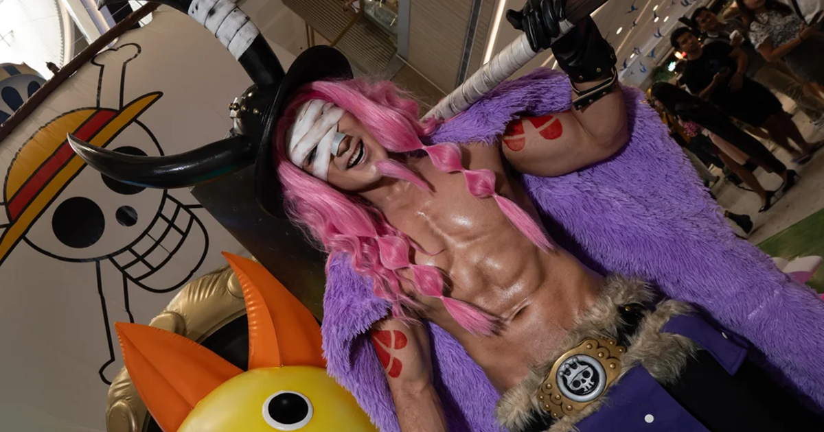 Cosplayer hóa thân thành Hoàng tử Loki trong One Piece với tạo hình chiến binh Viking