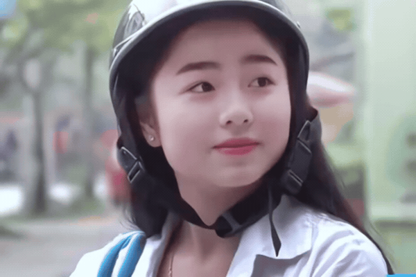 Nam Thương chụp ảnh đời thường sau khi rời hoạt động giải trí