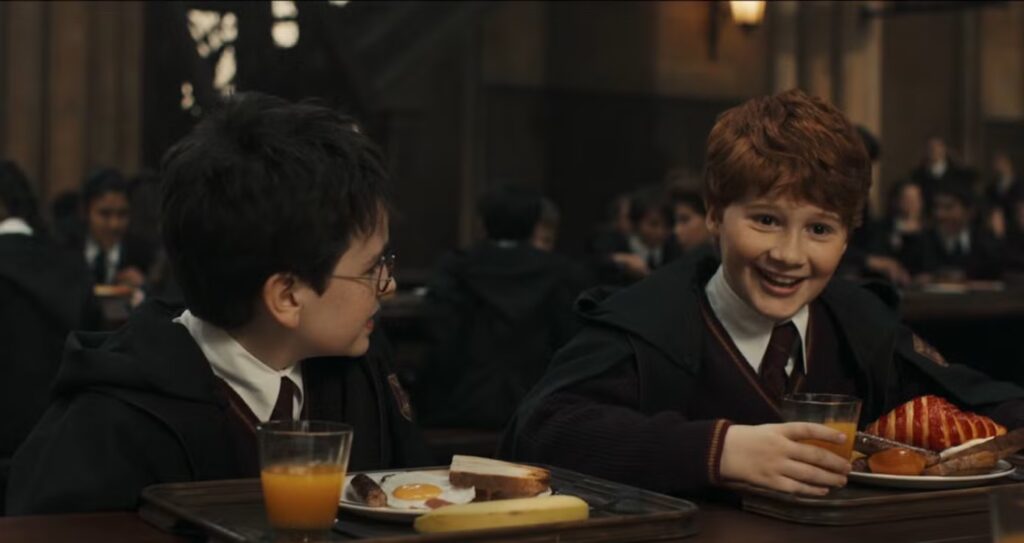 Khung cảnh Đại Sảnh Đường Hogwarts trong phiên bản truyền hình mới