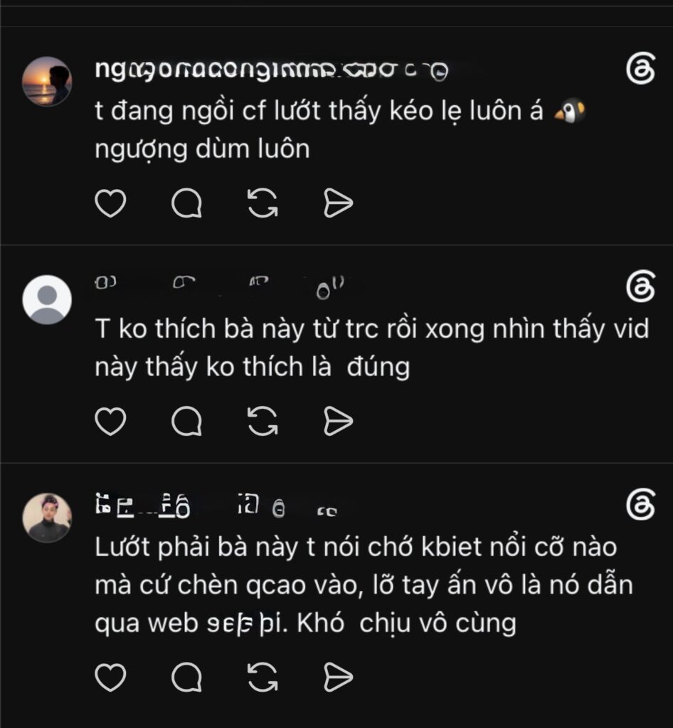 Người dùng theo dõi một video TikTok trên điện thoại