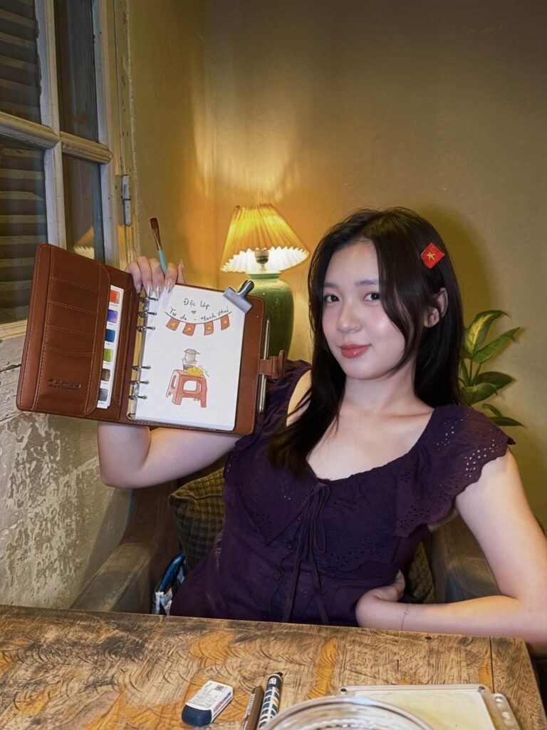 Phương Thảo xuất hiện trên bàn phân tích Liên Quân Mobile