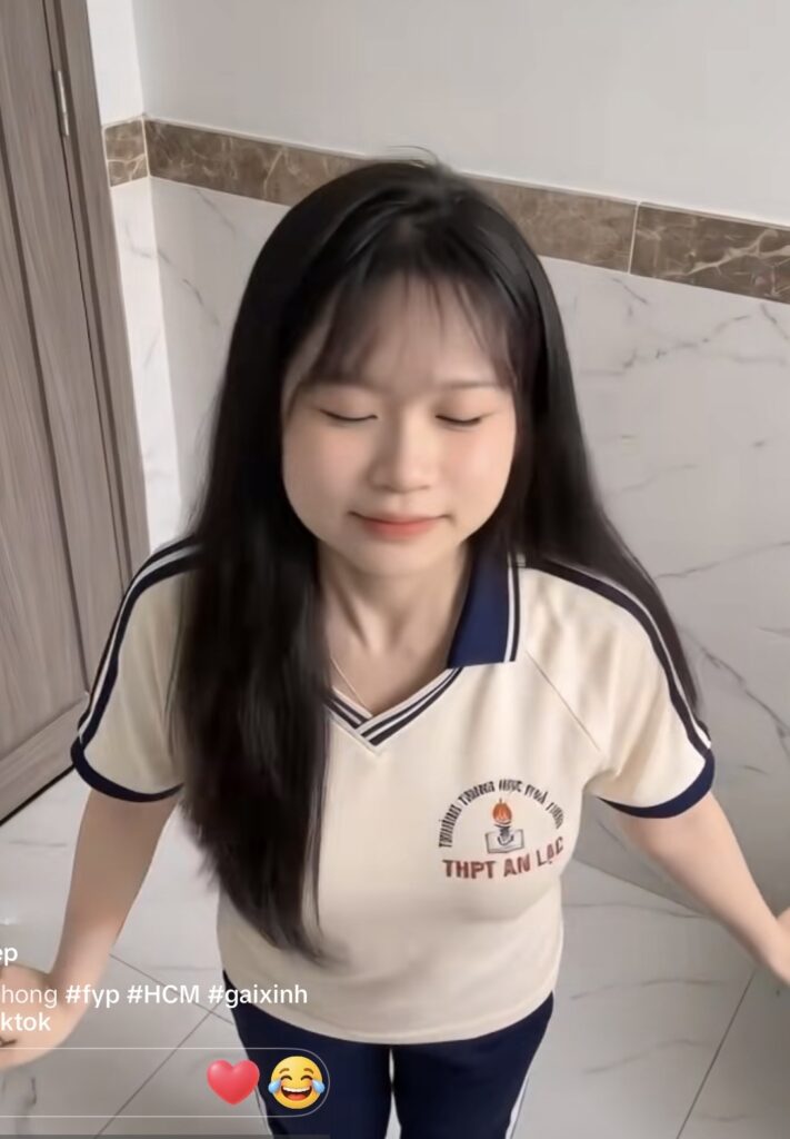 Người dùng thảo luận về dấu hiệu bất thường trong một video