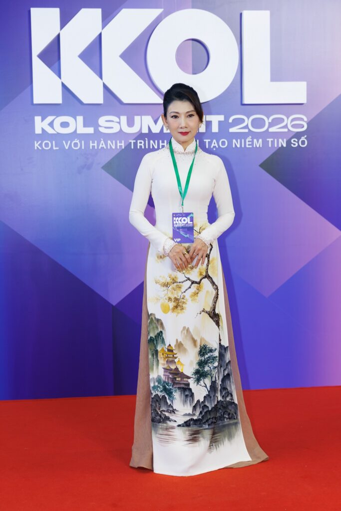 Đặng Hồng Hải xuất hiện với kiểu tóc sáng màu tại sự kiện