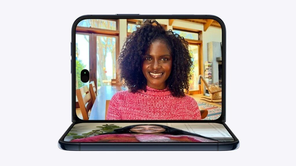 Màn hình trong hiển thị liền mạch với camera FaceTime ẩn bên dưới