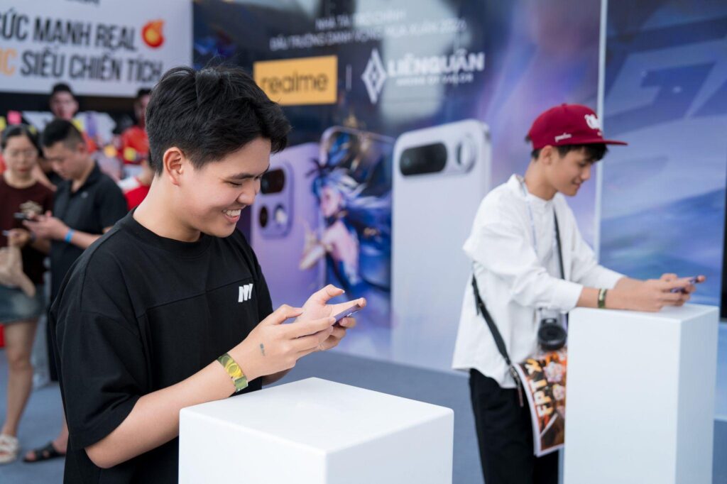 Không khí thi đấu Esports tại Đấu Trường Danh Vọng