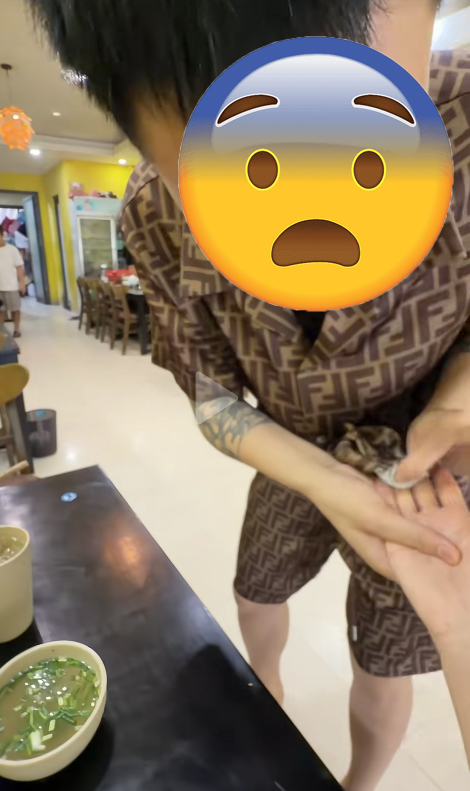 Khung cảnh cặp đôi trong đoạn clip đang gây tranh luận trên mạng xã hội