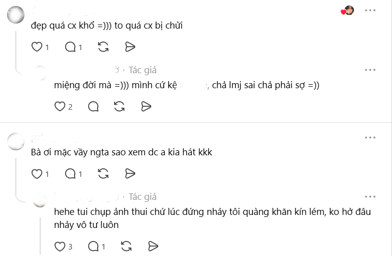Cô gái tham dự sự kiện âm nhạc với phong cách thời trang cá tính