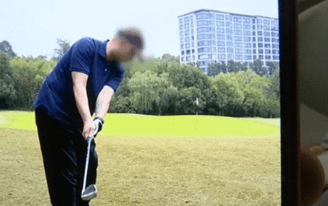 Nữ streamer trao đổi với người thân sau khi phát hiện dấu hiệu bất thường