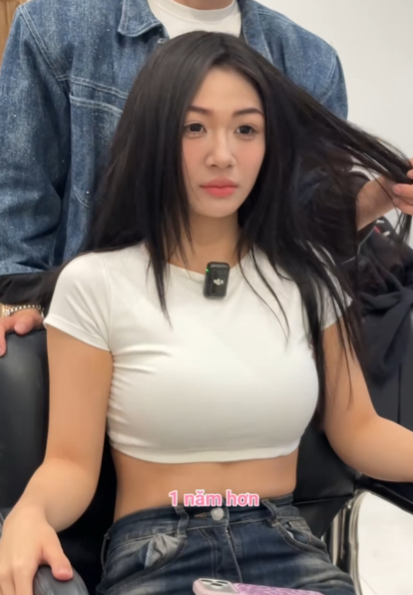 Trần Hà Linh tạo dáng trong trang phục đời thường tại salon