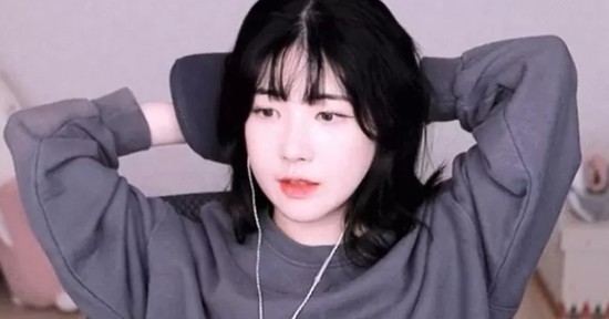 Soopi trong bối cảnh livestream chia sẻ về drama PUBG