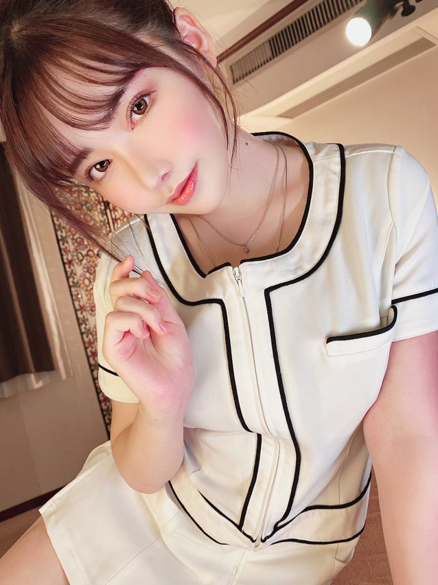Eimi Fukada thu hút sự chú ý của cộng đồng mạng Nhật Bản