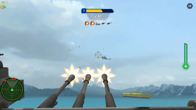 Cảnh người chơi đối đầu các đợt tấn công trong game