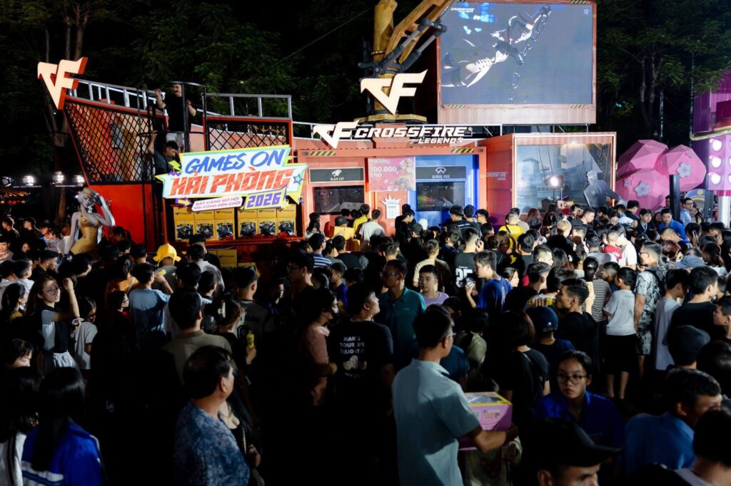 Người chơi tham gia thử thách tại các gian hàng trong Games ON