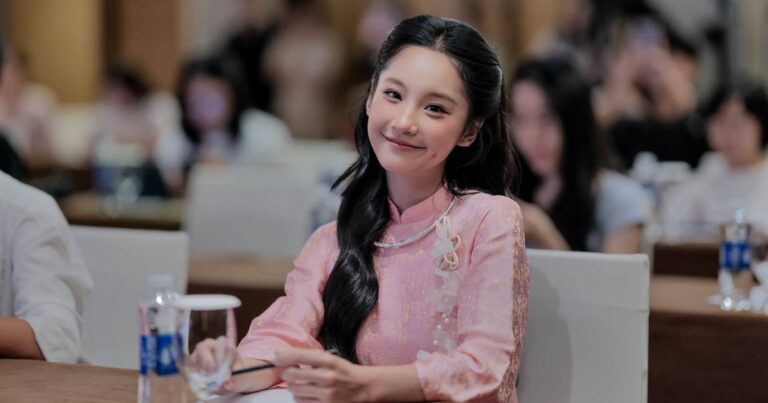 Thu Hà Ceri xuất hiện tại buổi họp báo ra mắt phim mới