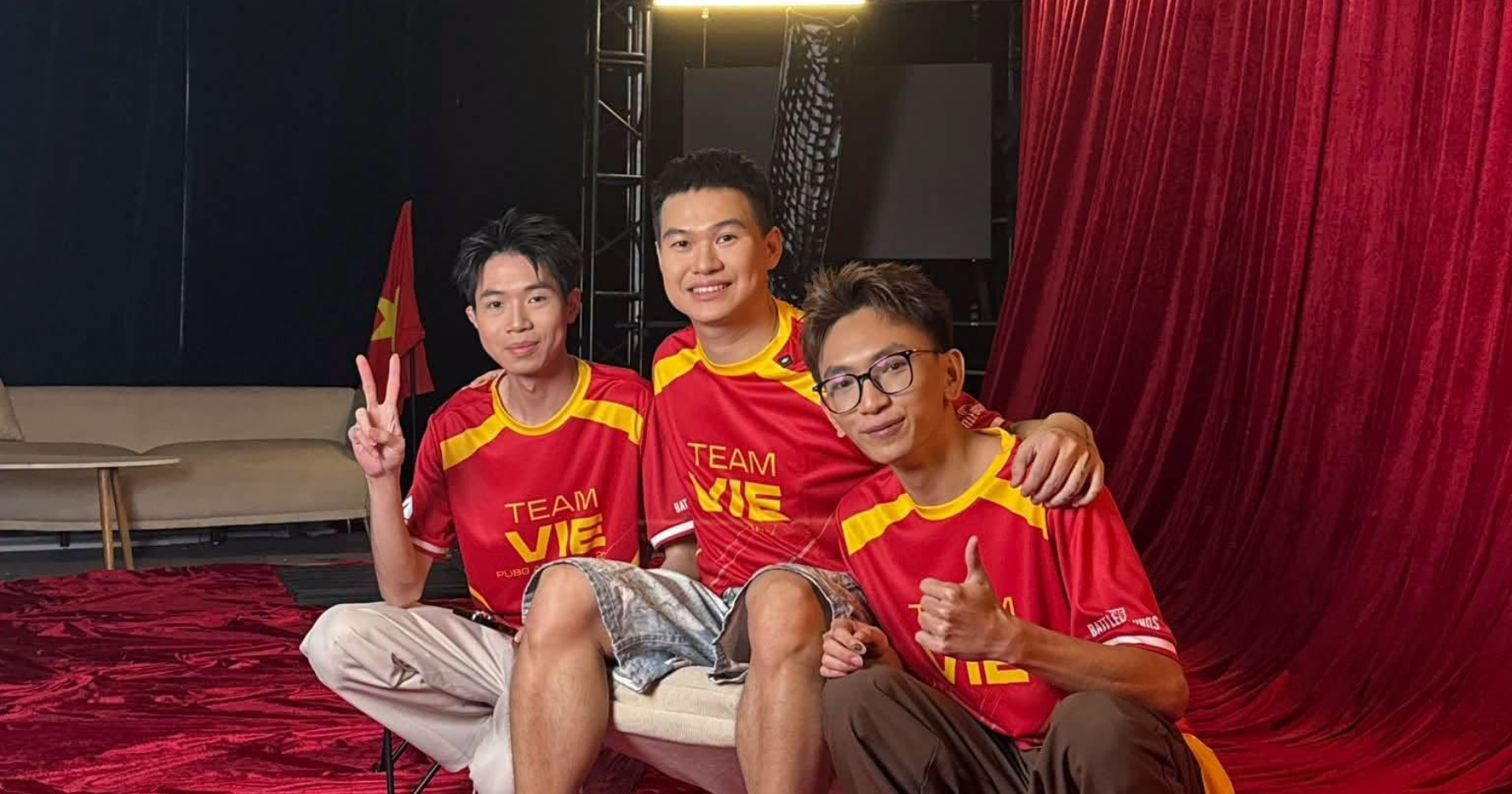 Đội tuyển The Expandables trong bối cảnh thi đấu PUBG chuyên nghiệp