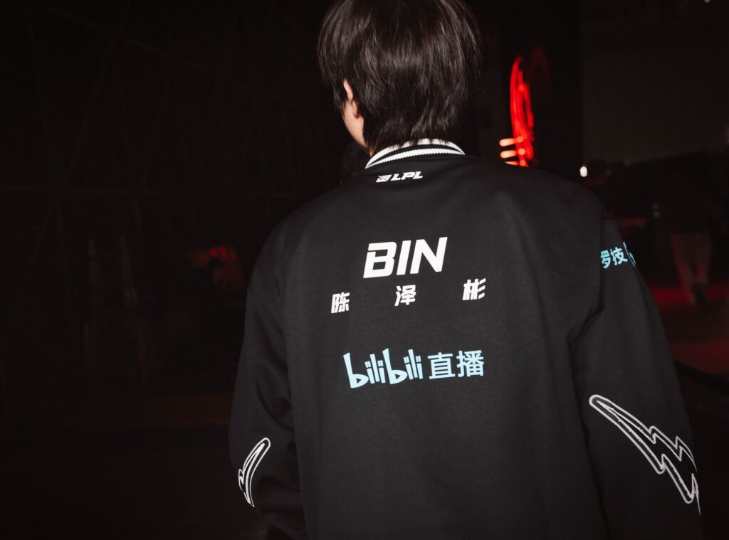 Sân khấu CKTG 2026 với không khí cạnh tranh căng thẳng