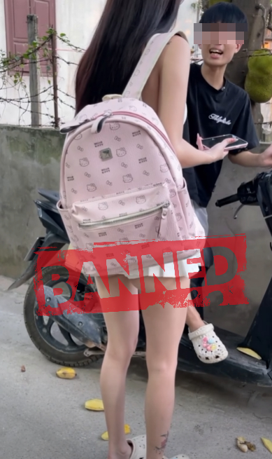 Người dùng theo dõi một video ngắn trên nền tảng mạng xã hội