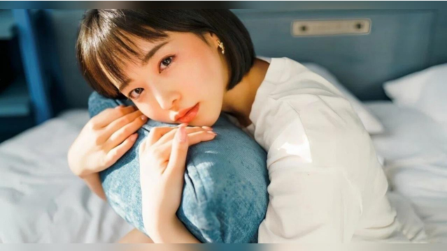 Tsubaki Sannomiya xuất hiện với phong cách thời trang nữ tính